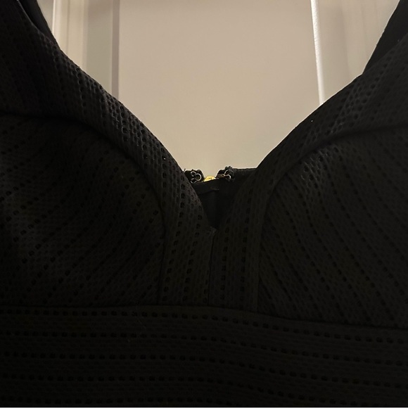 Guess Black Textured Crop Top - Picture 4 of 4